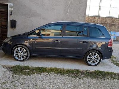 Usata Opel Zafira 150 CV (110 kW) 2006 Monovolume