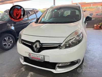 Usata Renault Scénic III LIMITED 110 CV (80 kW) 2015 Bianco Monovolume