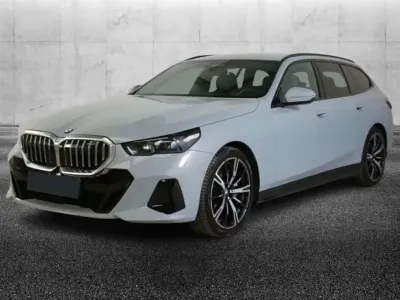 Usata BMW 540 M Sport 286 CV (210 kW) 2025 Grigio Station wagon