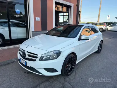 Usata Mercedes A180 Premium 109 CV (80 kW) 2015 Bianco Berlina