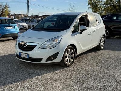 Usata Opel Meriva Cosmo 110 CV (80 kW) 2013 Bianco Monovolume