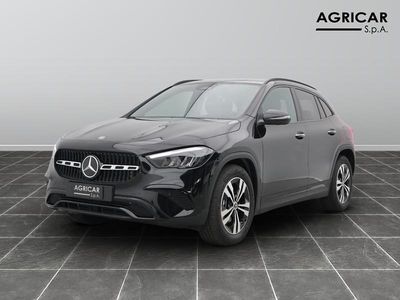 Nero Nuova 2025 Mercedes GLA200 Advanced Plus SUV | 48.300 € (Cara)