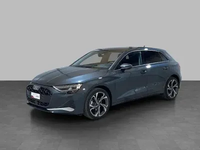 Usata Audi A3 Advanced Plus 116 CV (85 kW) 2025 Grigio manhattan metallizzato Berlina