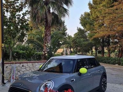 Usata Mini Cooper D Business 116 CV (85 kW) 2015 Grigio Utilitaria