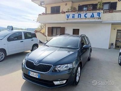 Usata Skoda Octavia Executive 110 CV (80 kW) 2016 Other Utilitaria