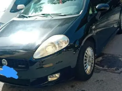 Usata Fiat Grande Punto 75 CV (55 kW) 2005 Nero Utilitaria