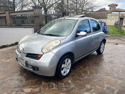 Usata Nissan Micra Tekna 80 CV (58 kW) 2004 Gray Utilitaria