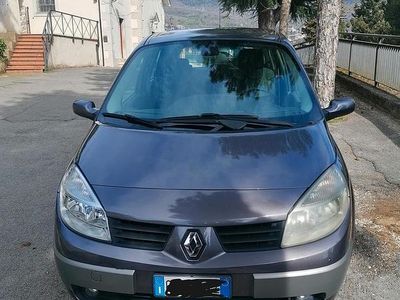Usata Renault Scénic II 130 CV (95 kW) 2007 Grigio Monovolume