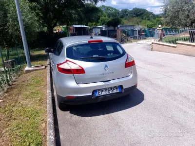 Usata Renault Mégane III 110 CV (80 kW) 2012 Grigio Berlina