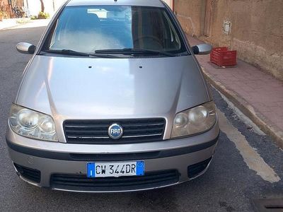Usata Fiat Punto 69 CV (50 kW) 2005 Grigio Utilitaria