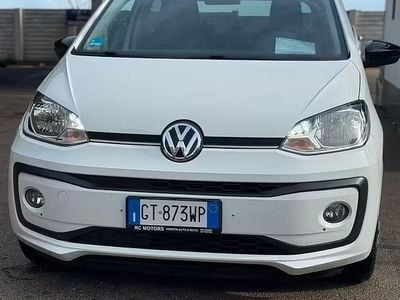 Begagnad VW up! 59 HK (43 kW) 2020 Vit Halvkombi