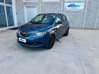 Usata Lancia Ypsilon Silver 69 CV (50 kW) 2022 Blu Utilitaria