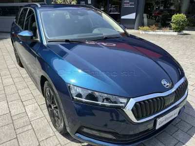 Usata Skoda Octavia Executive 116 CV (85 kW) 2023 Blu lava Station wagon