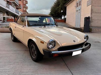 Usata Fiat 124 Spider Sport 102 CV (75 kW) 1981 Beige Cabrio