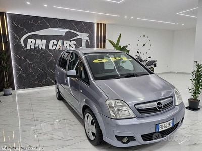 Usata Opel Meriva 90 CV (66 kW) 2010 Grigio Monovolume
