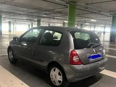 Brugt Renault Clio II 58 HK (42 kW) 2003 Grå Hatchback