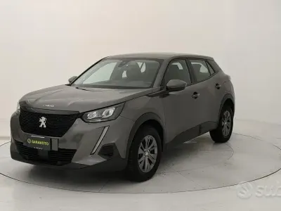 Usata Peugeot 2008 Active 131 CV (96 kW) 2021 Grigio SUV
