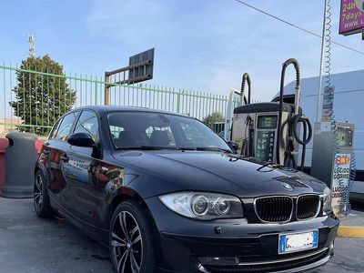 Usata BMW 118 143 CV (105 kW) 2008 Nero Utilitaria
