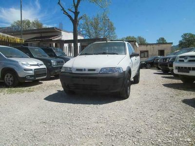 usata Fiat Strada 1.9 JTD 80 cv con gancio di traino