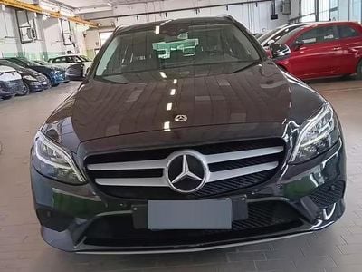 Usata Mercedes C180 Business 122 CV (89 kW) 2019 Nero Station wagon