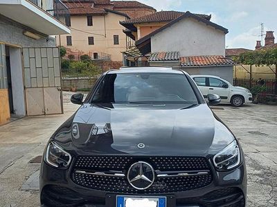 Käytetty Mercedes GLC300 269 HP (197 kW) 2023 Musta Coupe - kaksiovinen