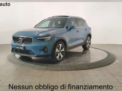Usata Volvo XC40 Ultimate 129 CV (94 kW) 2023 Fjord blue metallizzato SUV