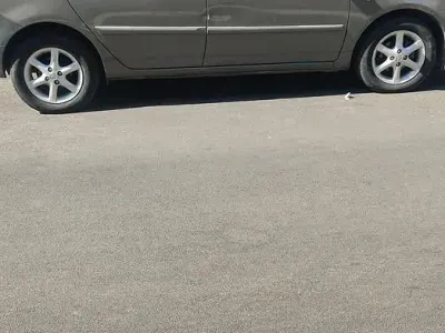 Usata Toyota Corolla 97 CV (71 kW) 2002 Grigio Utilitaria