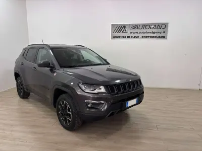 Usata Jeep Compass Trailhawk 170 CV (125 kW) 2018 Grigio SUV