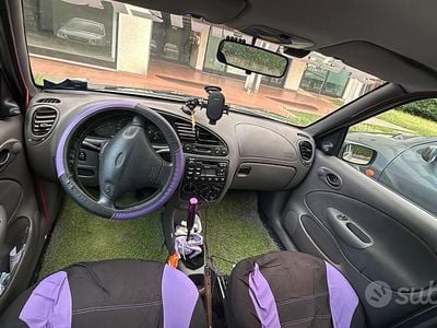 Usata Ford Fiesta 75 CV (55 kW) 2000 Grigio Berlina