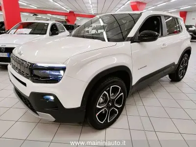 Nuevo Jeep Avenger Summit 101 CV (74 kW) 2026 Blanco SUV