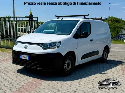 Usata Fiat Doblò 101 CV (74 kW) 2023 Bianco Monovolume