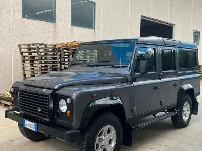 Usata Land Rover Defender 68 CV (50 kW) 2013 Grigio SUV