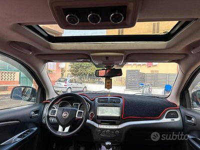 Käytetty Fiat Freemont 140 HP (102 kW) 2011 Musta Katumaasturi