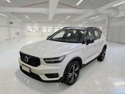Bianco Usata 2020 Volvo XC40 R-Design SUV | 26.700 € (Buon prezzo)