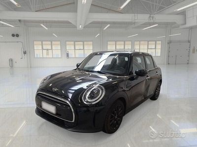 Usata Mini Cooper Classic 135 CV (99 kW) 2022 Nero Utilitaria