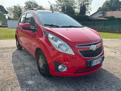 Usata Chevrolet Spark 68 CV (50 kW) 2010 Rosso Utilitaria