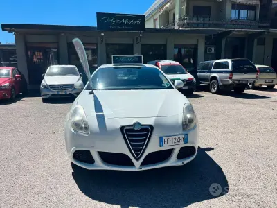 Usata Alfa Romeo Giulietta Progression 120 CV (88 kW) 2010 Bianco Utilitaria