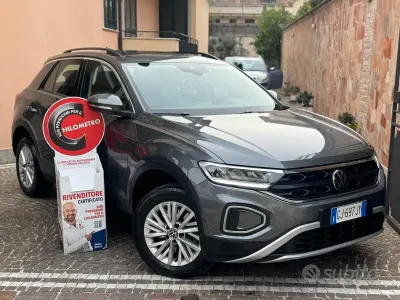 Usata VW T-Roc R-line 150 CV (110 kW) 2022 Grigio SUV