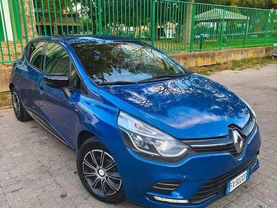 Usata Renault Clio IV 90 CV (66 kW) 2019 Blu Berlina