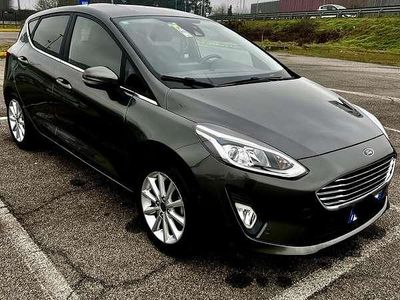 Usata Ford Fiesta Titanium 86 CV (63 kW) 2020 Grigio Berlina