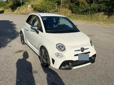 Usata Abarth 595 Turismo 165 CV (121 kW) 2022 Bianco Berlina
