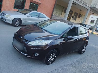 usata Ford Fiesta Ghia 1.4tdci Neopatentati - 2010