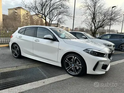Begagnad BMW 118 M Sport 150 HK (110 kW) 2023 Halvkombi