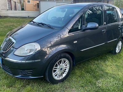 Usata Lancia Musa 77 CV (56 kW) 2010 Grigio Monovolume