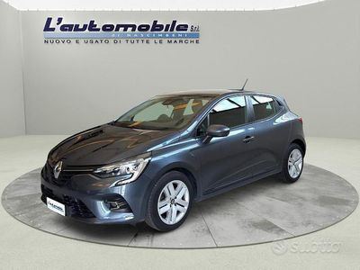 Grigio Usata 2022 Renault Clio V Business Berlina | 13.300 € (Buon prezzo)
