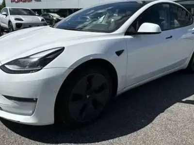 Usata Tesla Model 3 152 kW (208 CV) 2021 Bianco Berlina