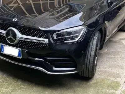 Usata Mercedes GLC220 Premium 194 CV (142 kW) 2021 Nero SUV