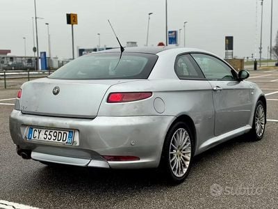 Usata Alfa Romeo GT Distinctive 150 CV (110 kW) 2005 Grigio Coupé