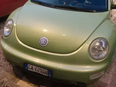 Usata VW New Beetle 105 CV (77 kW) 2003 Verde Utilitaria