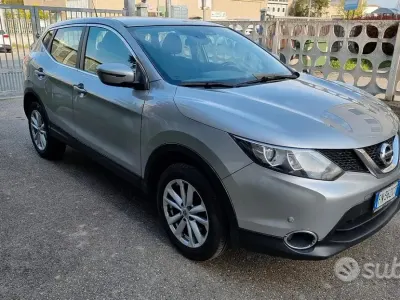 Usata Nissan Qashqai 110 CV (80 kW) 2017 Grigio SUV